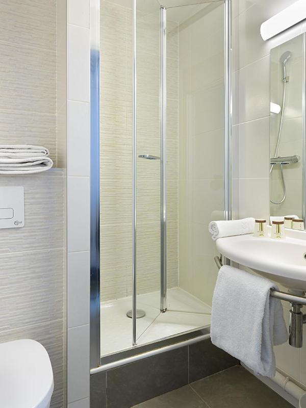 Hotel Revotel Nancy Centre Gare Et Congres Екстер'єр фото