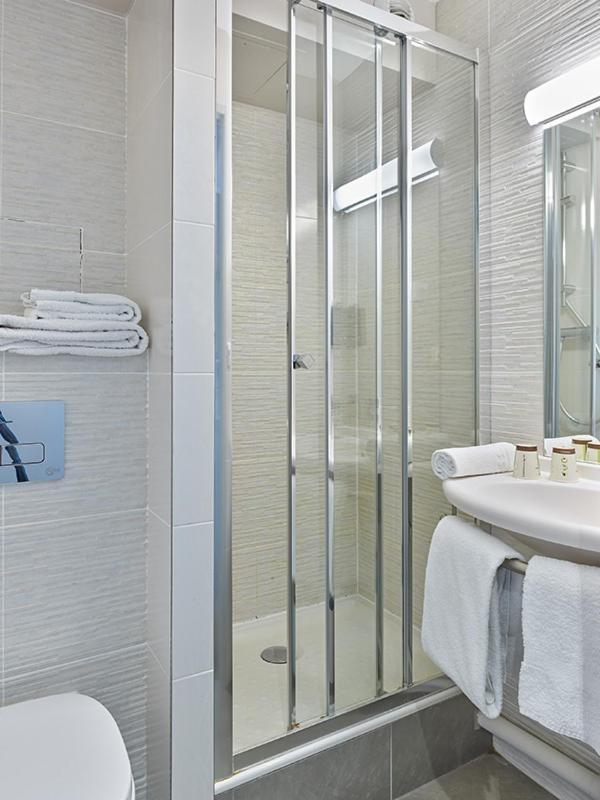 Hotel Revotel Nancy Centre Gare Et Congres Екстер'єр фото