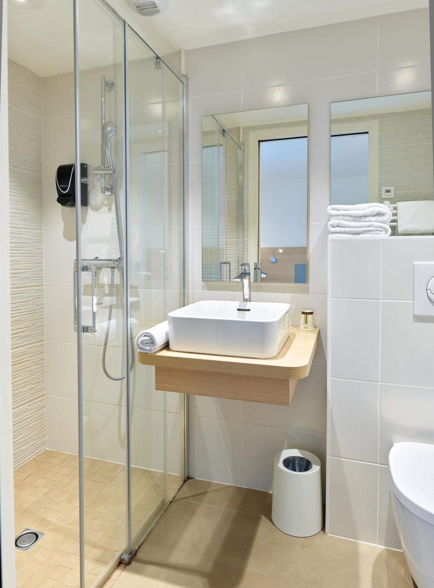 Hotel Revotel Nancy Centre Gare Et Congres Екстер'єр фото