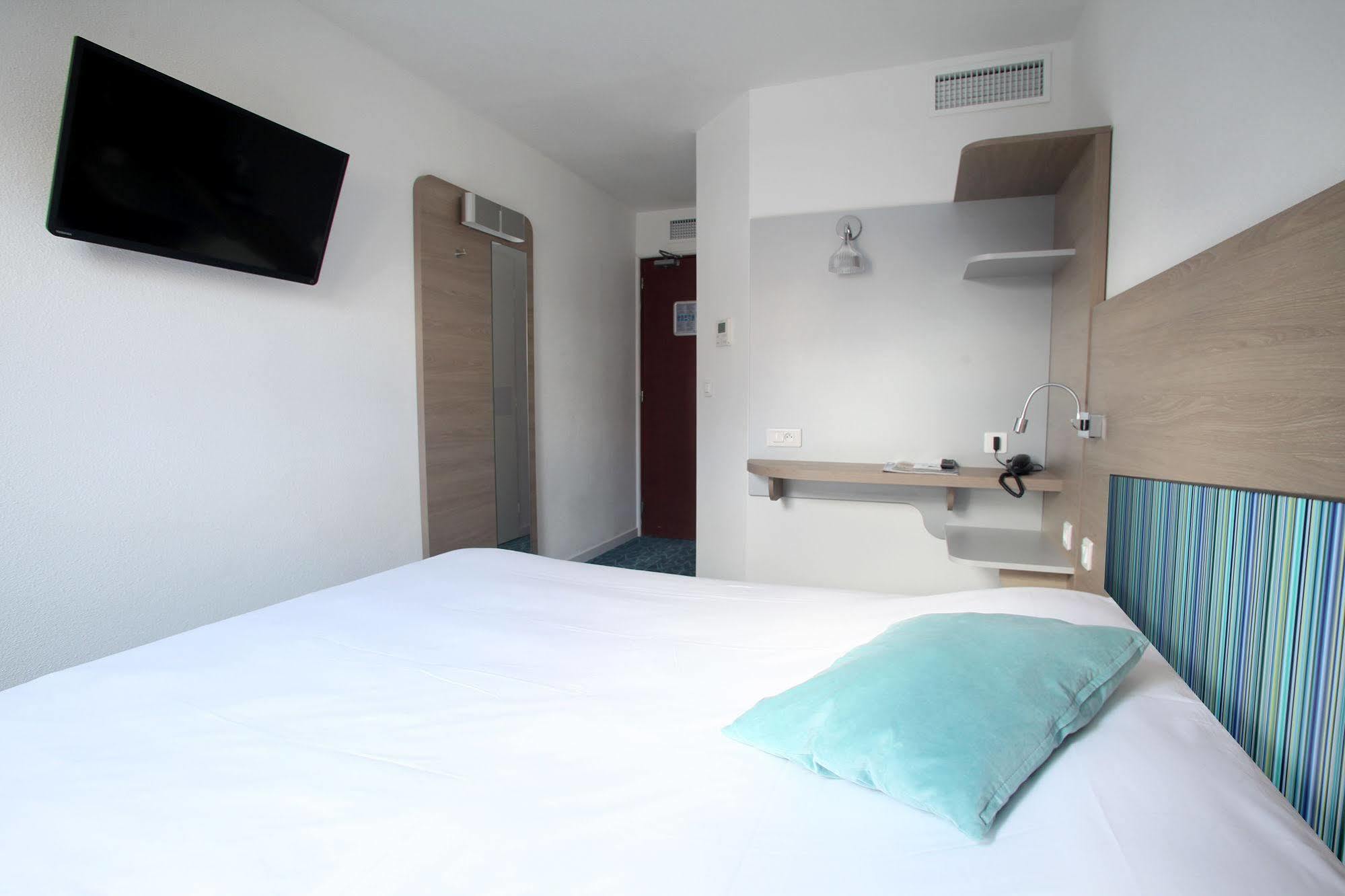 Hotel Revotel Nancy Centre Gare Et Congres Екстер'єр фото